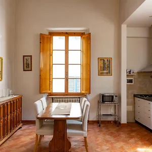 Lovely One Bedroom Nearby Ponte Vecchio Appartamento
